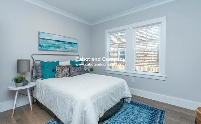 Foto del edificio - 311 Forest Hills St