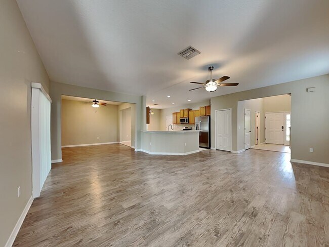 Building Photo - 8411 Tidal Breeze Dr