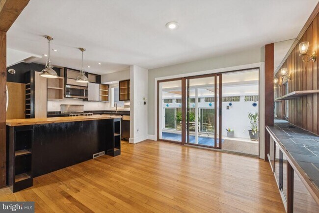 Foto del edificio - 1610 N Greenbrier St