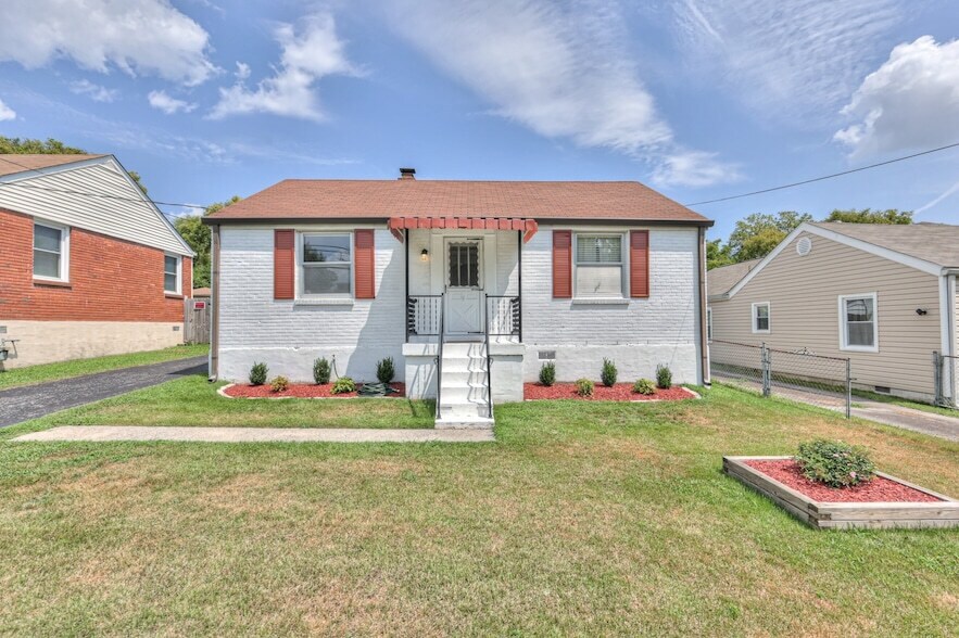 Foto principal - 629 Neelys Bend Rd