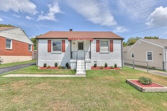 Building Photo - 629 Neelys Bend Rd