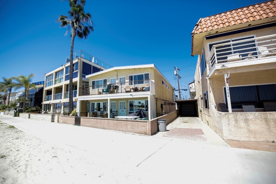 Primary Photo - Mission Beach Bayfront Apartments