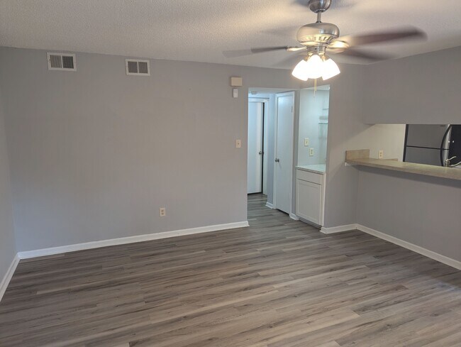 Foto del edificio - 3508 Irvington Ct