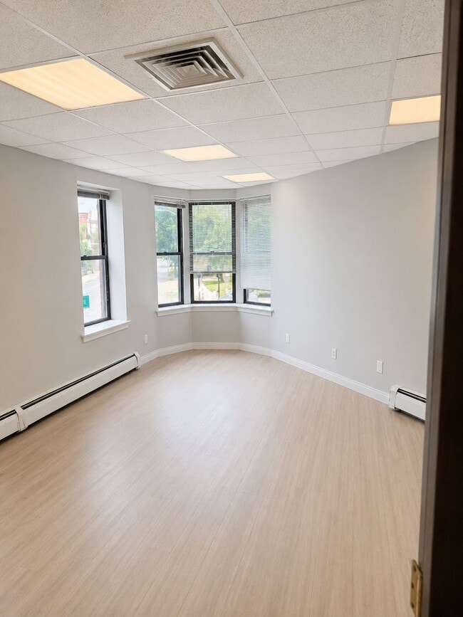 Building Photo - 1 Congress St