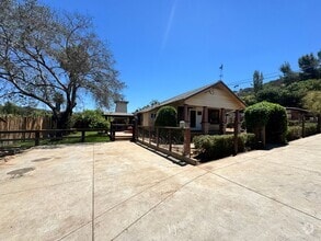 Building Photo - 15806 Olde Hwy 80