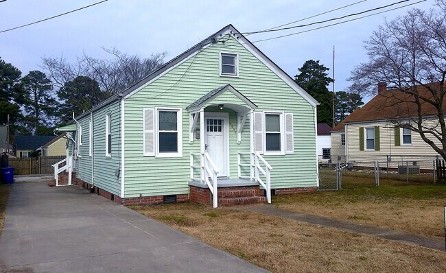 Building Photo - 4606 South St