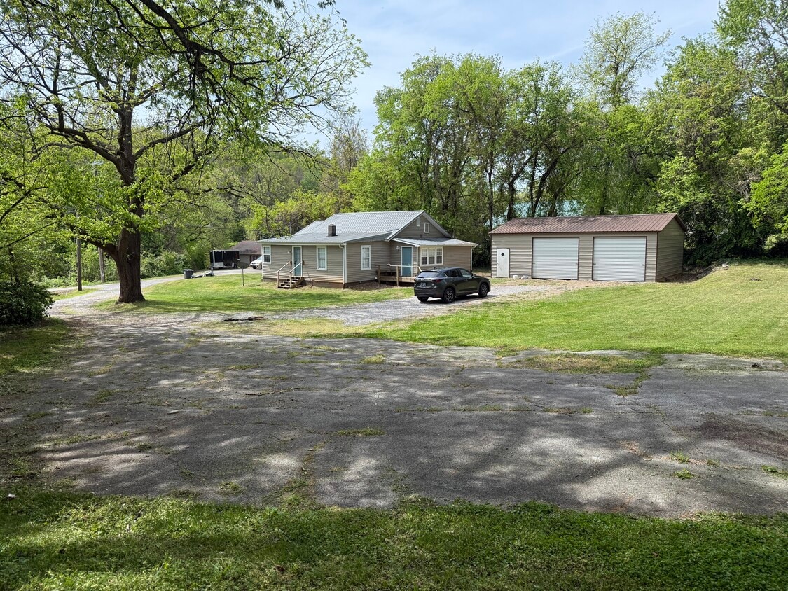 Photo - 4528 Sevierville Pike (Knoxville, TN)