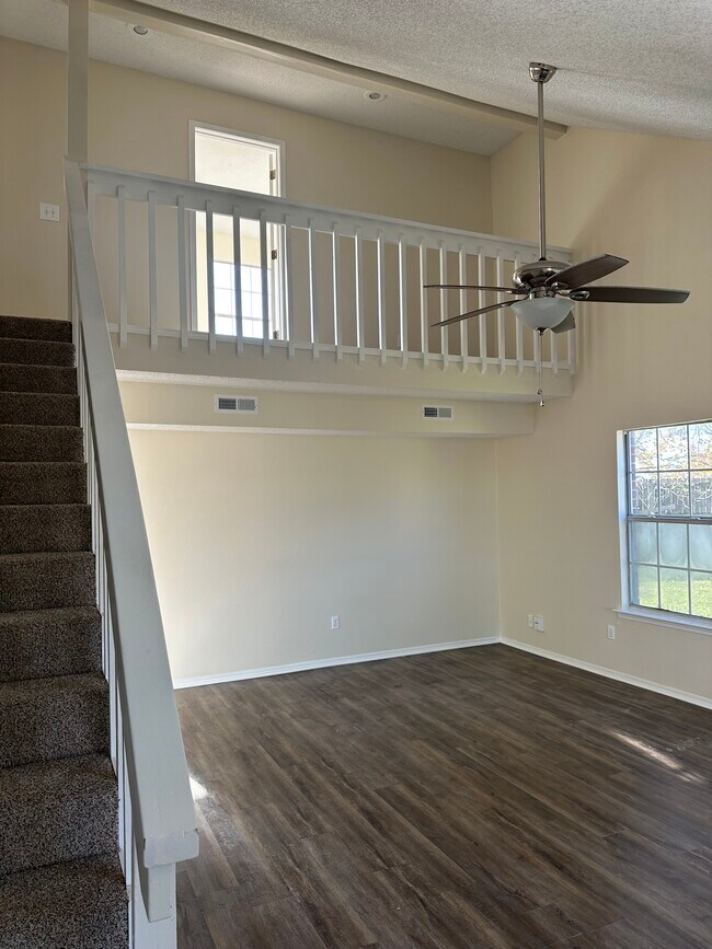 Building Photo - 1300 Fredonia St