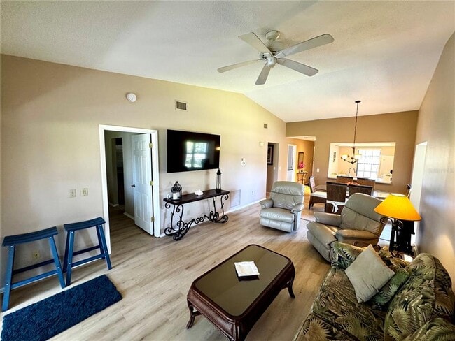Foto del edificio - 4644 Weybridge St