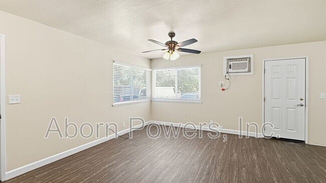 Foto del edificio - 2760 Coloma St