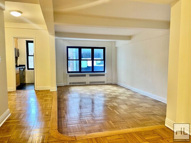 Building Photo - EAST 56 STREET