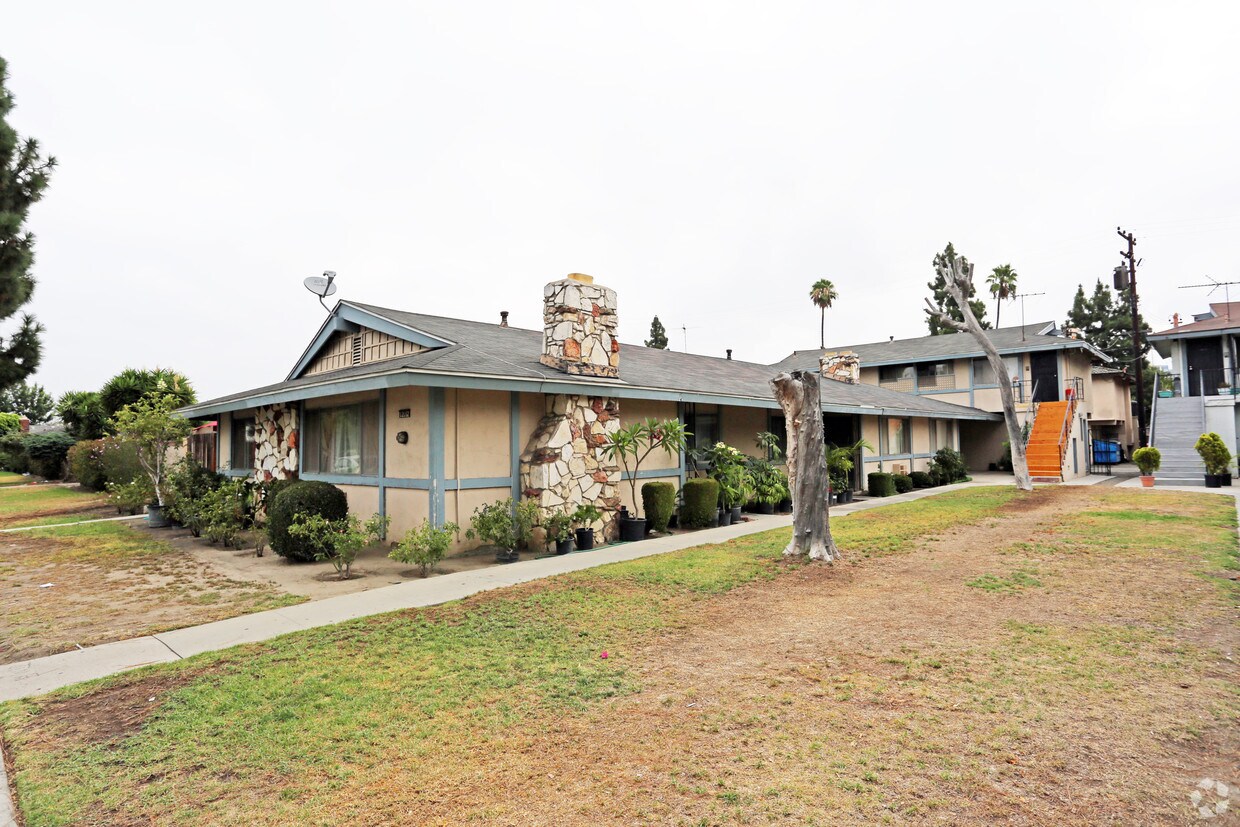 Foto principal - 12152 Haster St