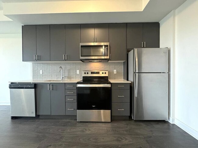 Building Photo - 3200 William Coltson Av