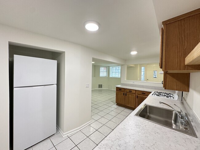 Foto del edificio - 5808 N Broadway St