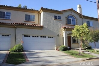 Building Photo - 1203 Huntington Dr