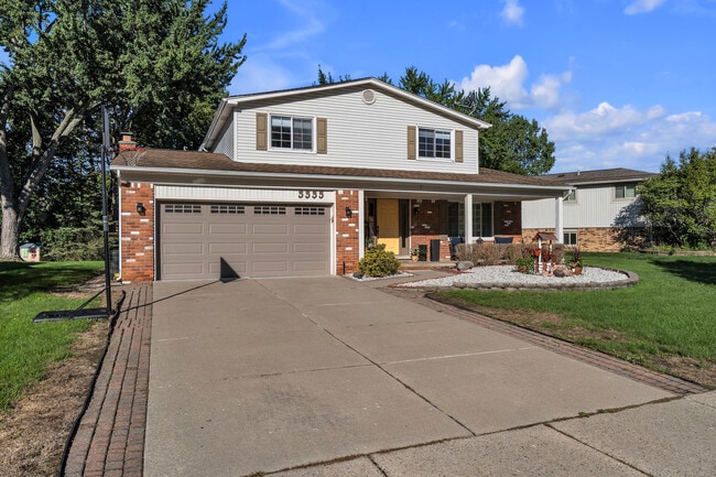 Building Photo - 5555 Patterson Dr