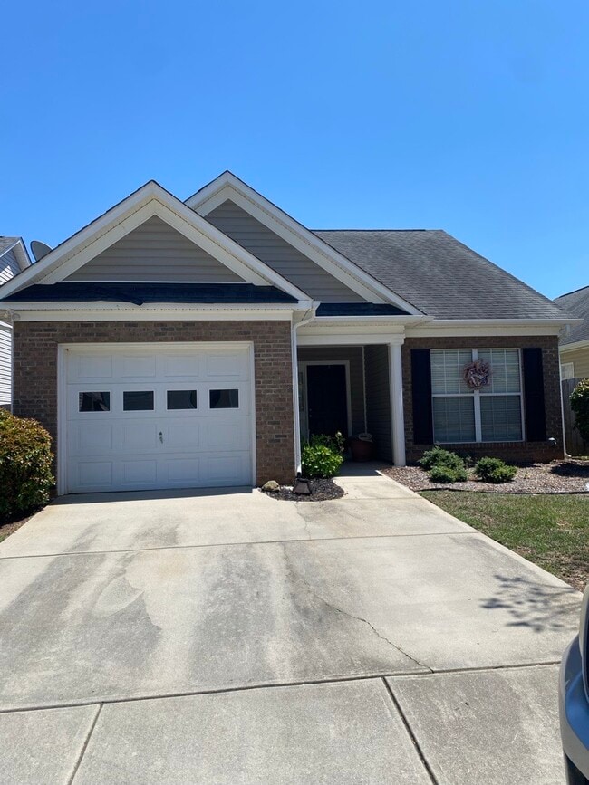 Building Photo - 1030 Glencroft Dr
