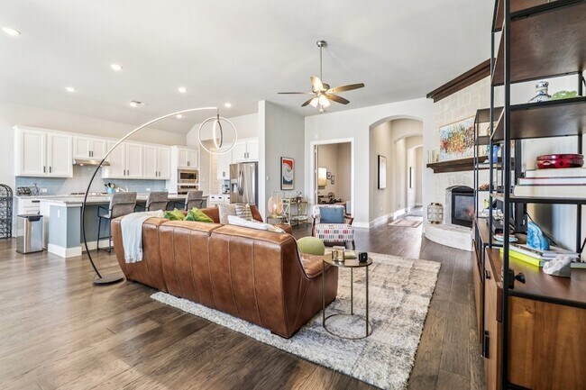 Foto del edificio - 847 Longbranch Way