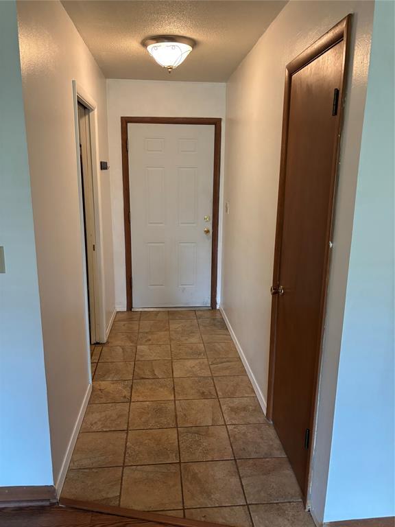 Building Photo - 324 Forest Dr