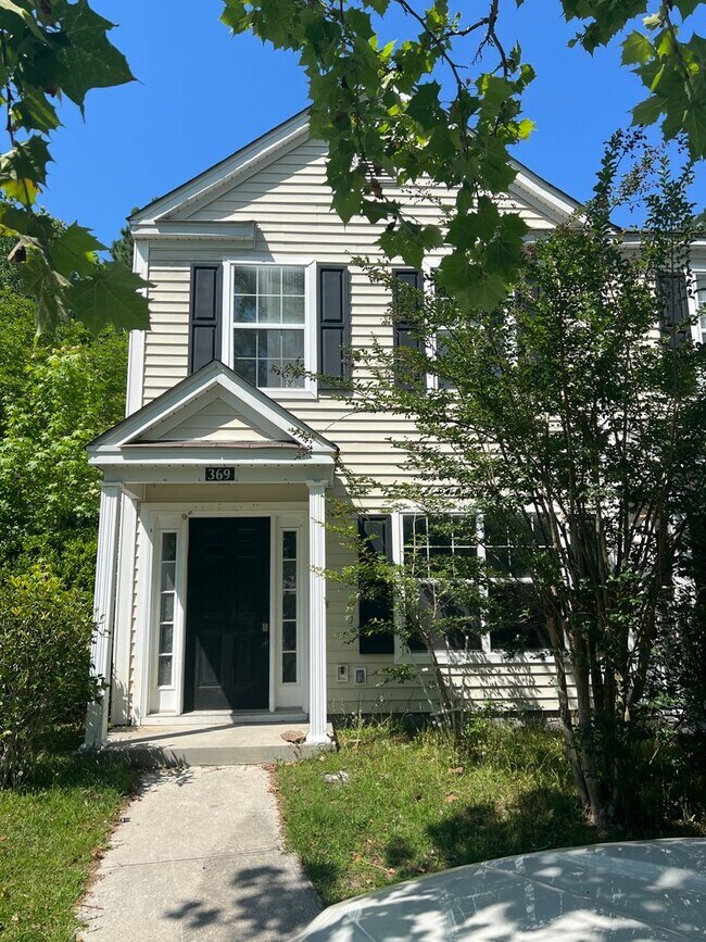 Building Photo - Fully Renovated 2 Bedroom/ 2.5 Bathroom Townhome - The Farm at Buckwalter