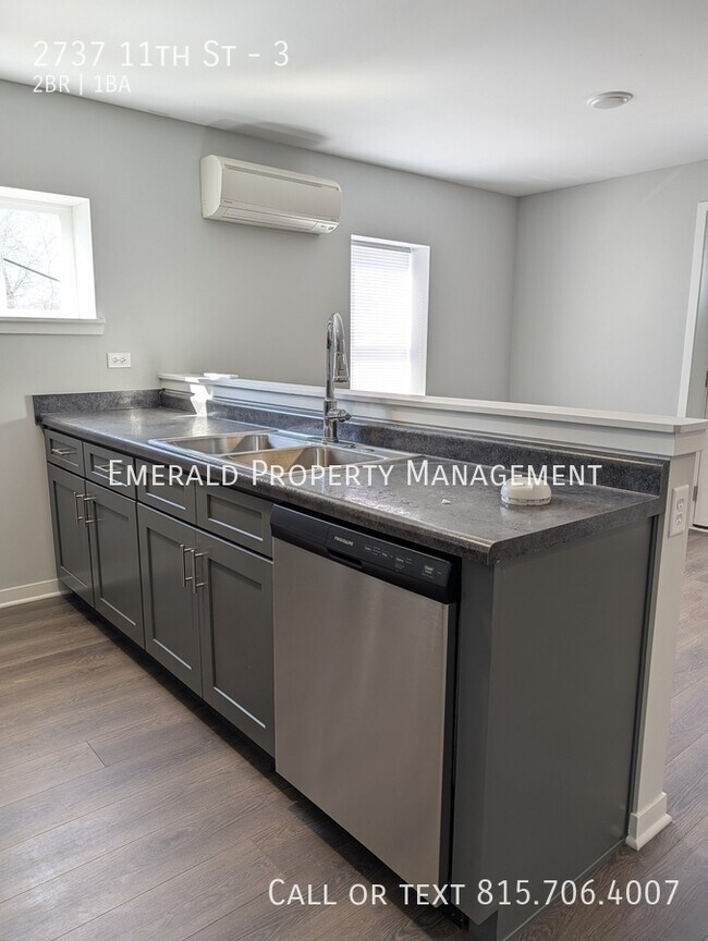 Foto del edificio - 2737 11th St