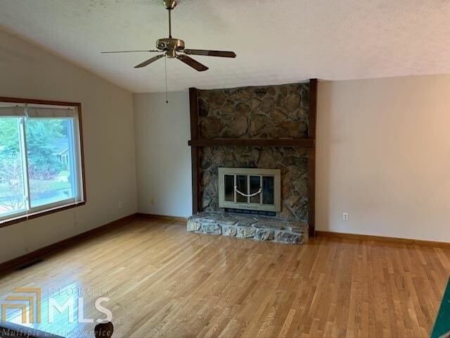 Building Photo - 10250 Piney Ridge Walk