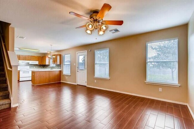 Building Photo - 121 Wegstrom St, Hutto, TX, 78634