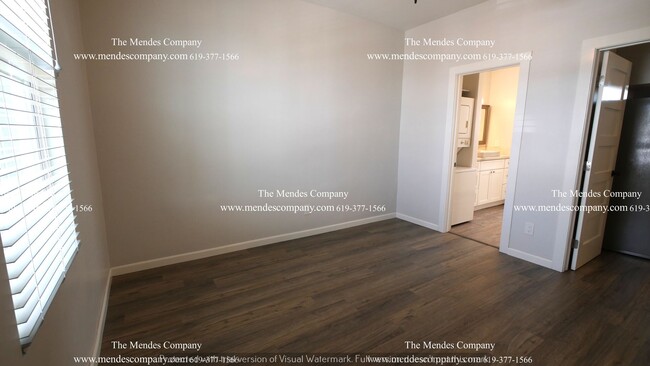 Building Photo - 2371 1/2 State St.-
