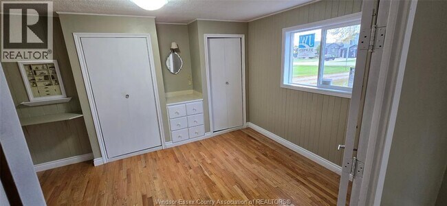 Photo du bâtiment - 380 County Rd 2