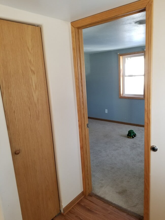 Entry closet and Master Bedroom - 904 Cleveland St