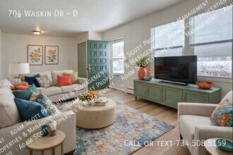 Building Photo - 704 Waskin Dr