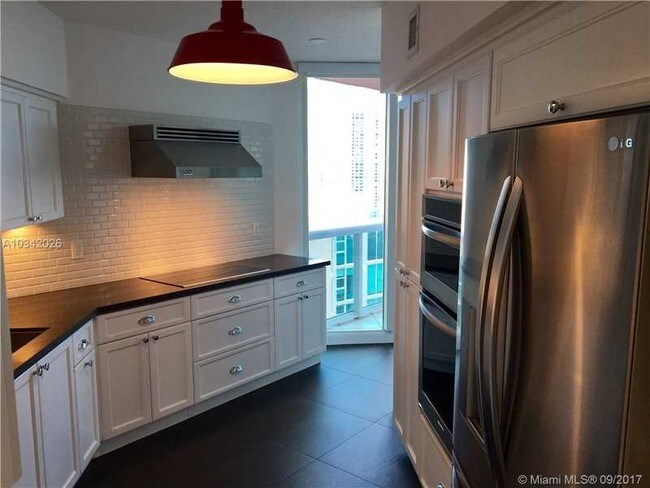 Building Photo - 3370 Hidden Bay Dr