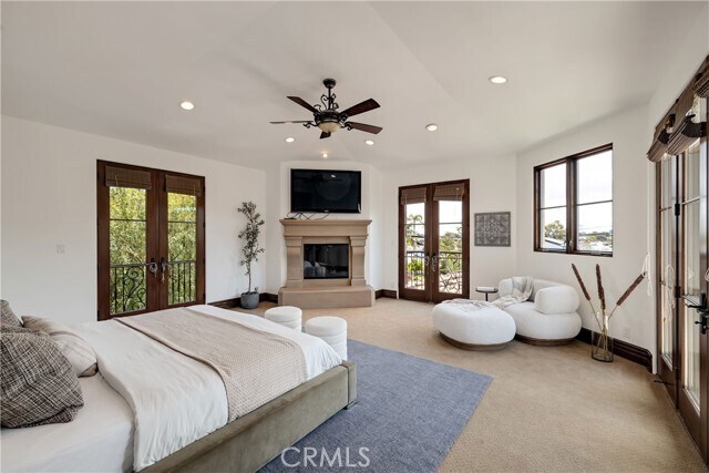 Foto del edificio - 718 N Poinsettia Ave