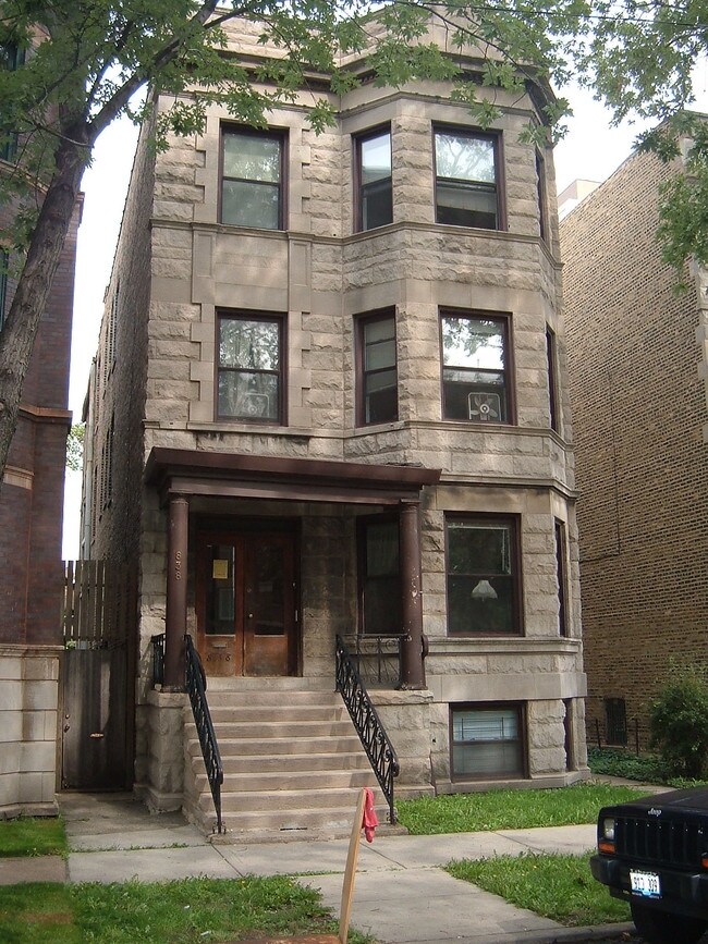 Building Photo - 838 W Bradley Pl