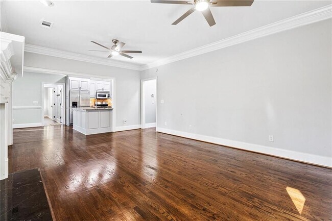 Foto del edificio - 3725 Burnt Hickory Dr