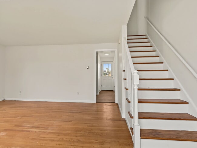 Foto del edificio - 108 Kenwood Ave