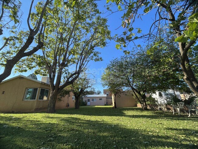 Building Photo - 2440 Rose Ave NW
