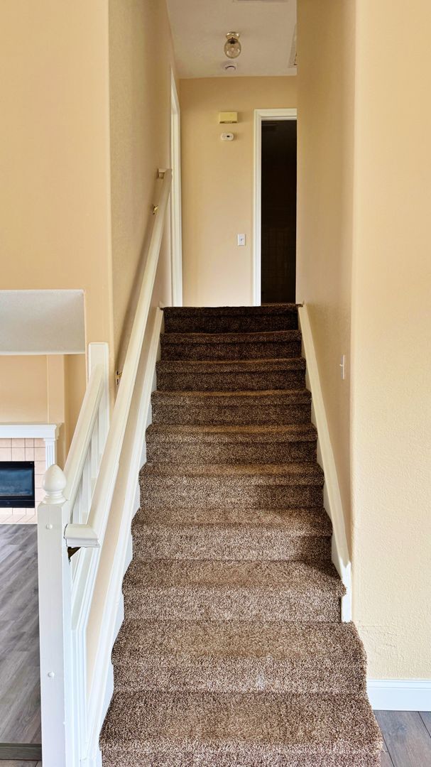 Building Photo - Welcome to this Fantastic 4 Bed 2.5 Bath i...