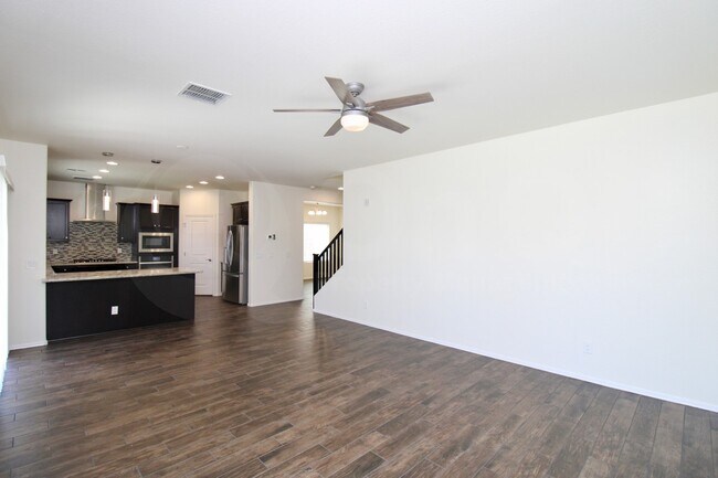 Building Photo - 2315 E Runaway Bay Pl