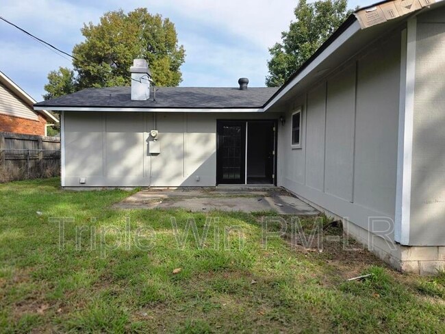 Foto del edificio - 8 Willowridge Cove