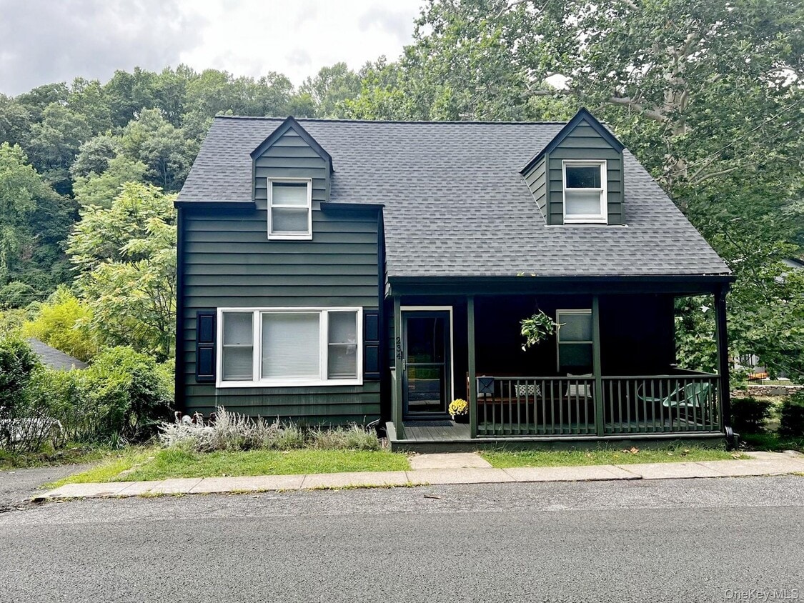 Primary Photo - 234 Ferdon Ave