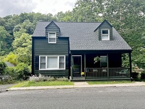 Building Photo - 234 Ferdon Ave