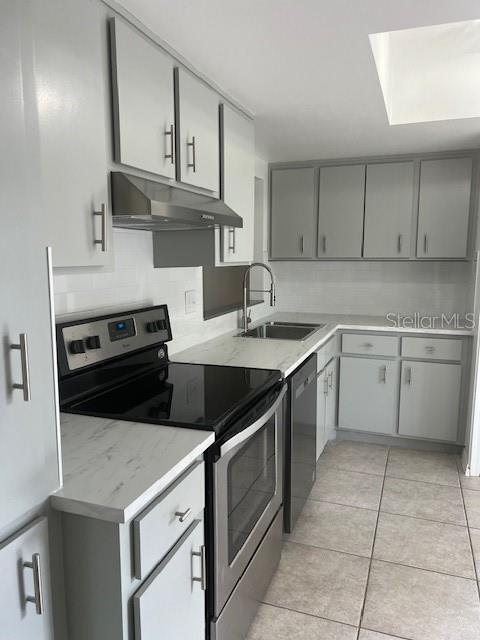 Building Photo - 17 Windrush Bay Dr
