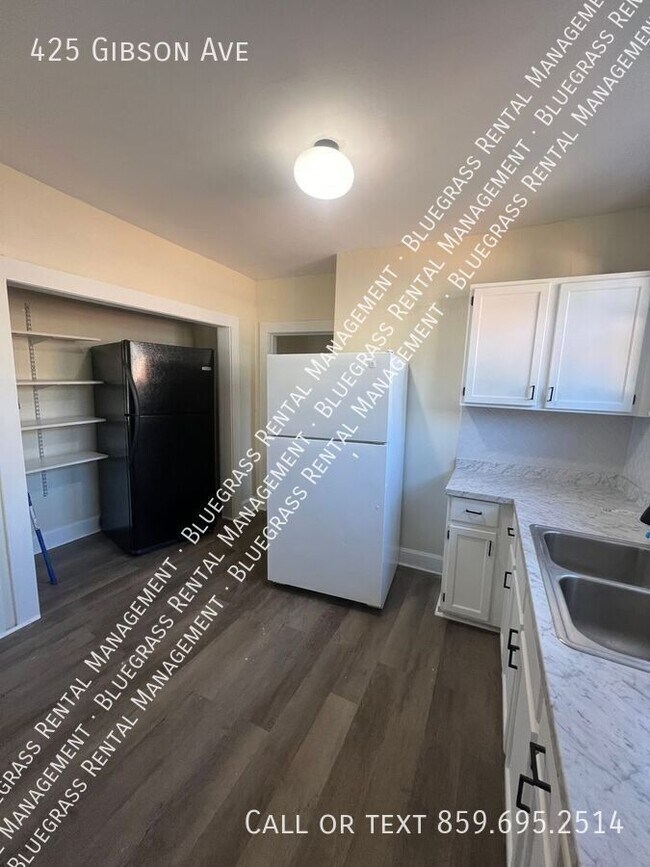 Foto del edificio - Short Term Rental Between Now and July. La...