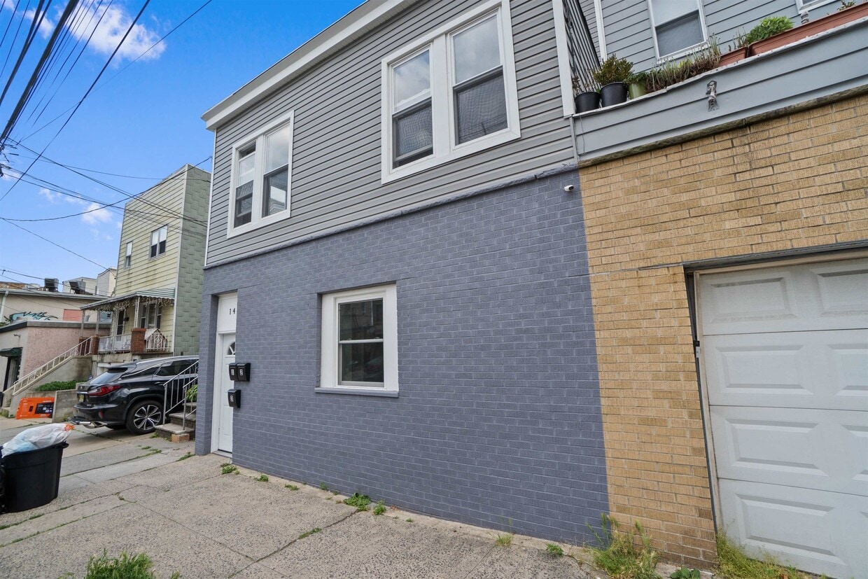 14 W 19th St Unit 1, Bayonne, NJ 07002 Condo for Rent in Bayonne, NJ