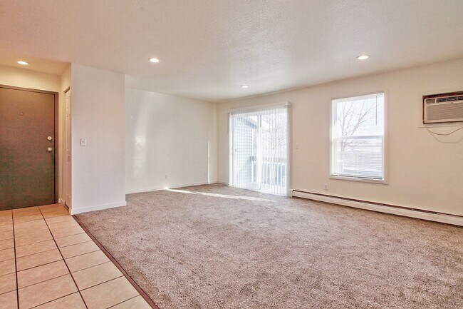 Building Photo - 1028 Abbey Ct