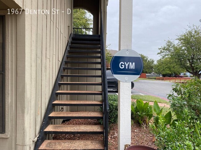 Foto del edificio - $500 moves you in