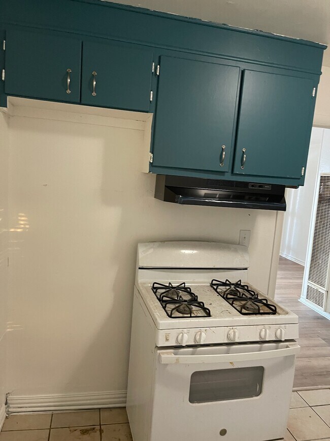 Photo - 1801 Hampton Dr House