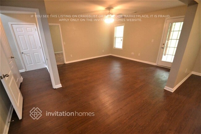 Building Photo - 5721 Flowers Ridge SW