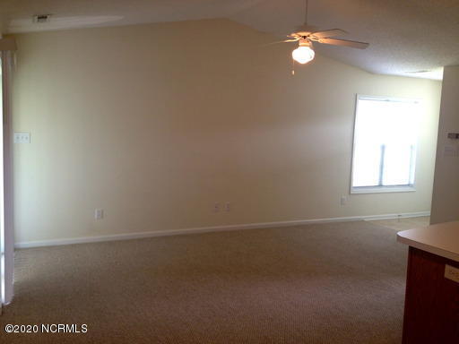 Building Photo - 3807 Blue Grass Ct